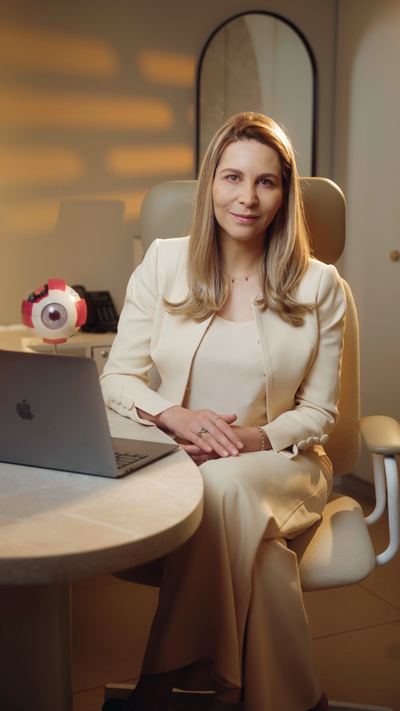 Dra. Juliana Moro — Oftalmologista